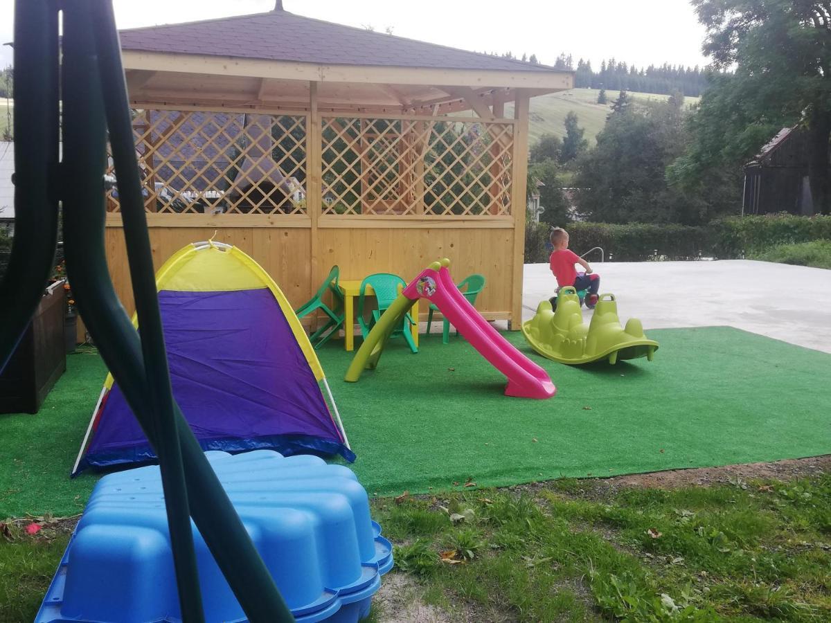 Apartman Petra Kovarska Екстер'єр фото